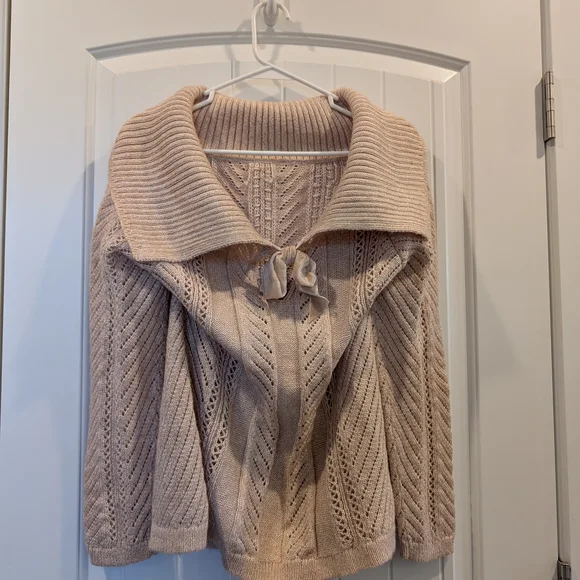 Women's Cream Sweater - Picture 3 of 8